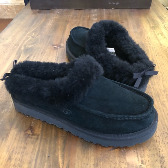ugg grove moccasin slippers